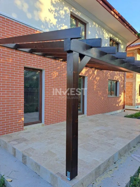Casa premium cu 4 camere, 2 bai, beci 20 mp, NICOLINA, strada Strugurilor
