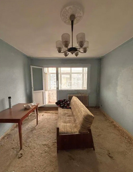 Apartament 2 camere-Podul de Piatra-etaj intermediar-fara risc