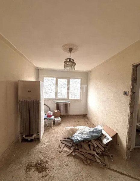 Apartament 2 camere-Podul de Piatra-etaj intermediar-fara risc