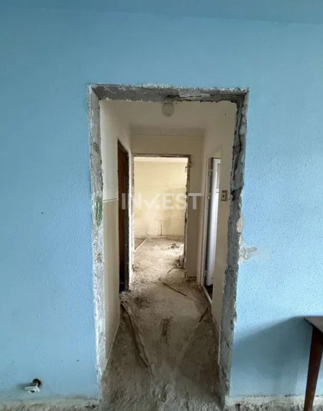 Apartament 2 camere-Podul de Piatra-etaj intermediar-fara risc