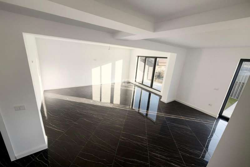 Casă finalizată cu 117mp utili în zona Bucium