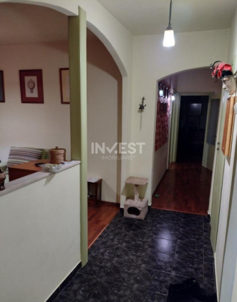 DE VANZARE-APARTAMENT 4 CAMERE-ALEXANDRU CEL BUN