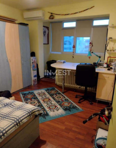 DE VANZARE-APARTAMENT 4 CAMERE-ALEXANDRU CEL BUN