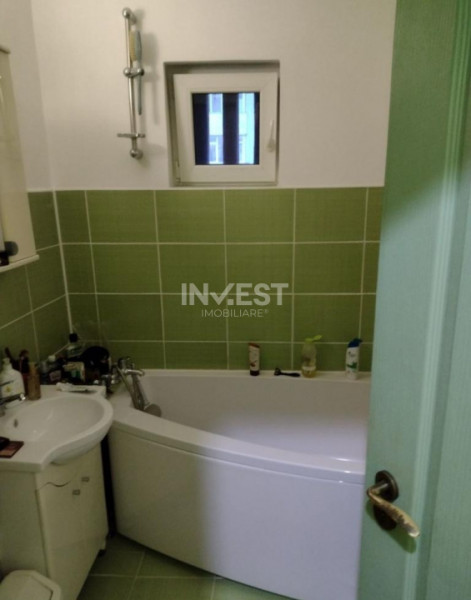 DE VANZARE-APARTAMENT 4 CAMERE-ALEXANDRU CEL BUN