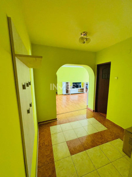 DE VANZARE-APARTAMENT 3 CAMERE-VALEA LUPULUI
