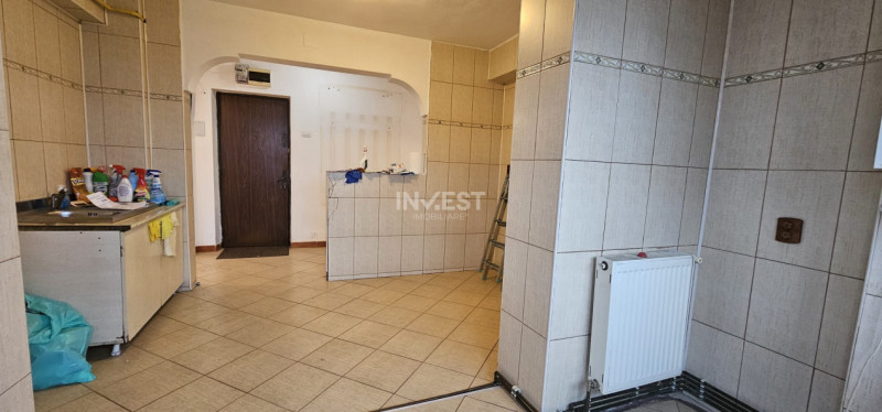 Apartament 4 camere-Podu Ros-Palas-sens giratoriu