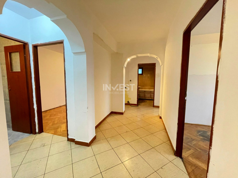 Apartament 4 camere-Podu Ros-Palas-sens giratoriu