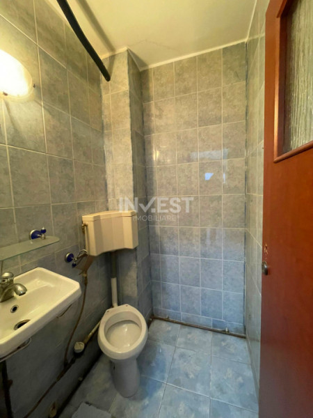 Apartament 4 camere-Podu Ros-Palas-sens giratoriu