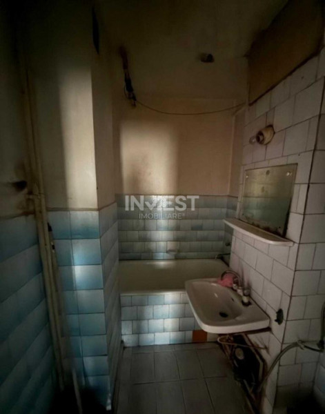 DE VANZARE-APARTAMENT 2 CAMERE-DECOMANDAT-MIRCEA CEL BATRAN