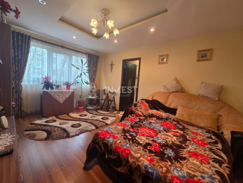 DE VANZARE-APARTAMENT 2 CAMERE-MIRCEA CEL BATRAN