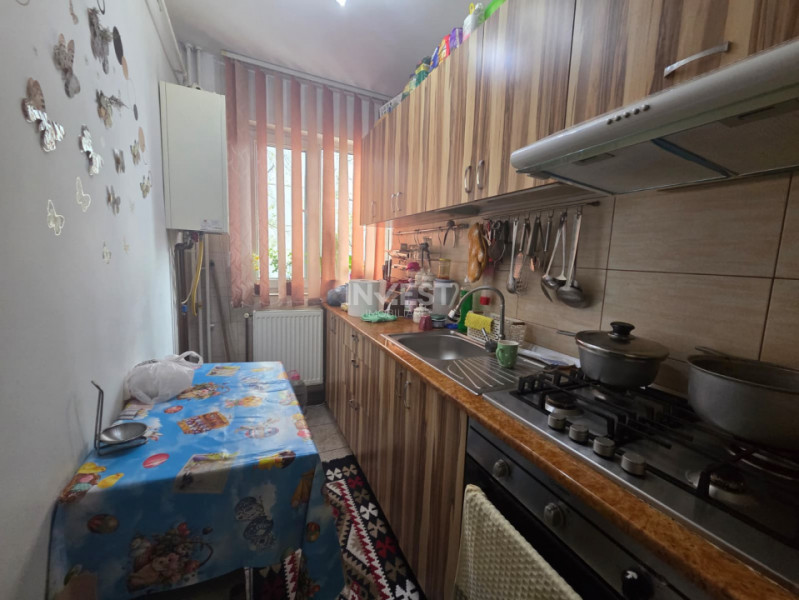 DE VANZARE-APARTAMENT 2 CAMERE-MIRCEA CEL BATRAN