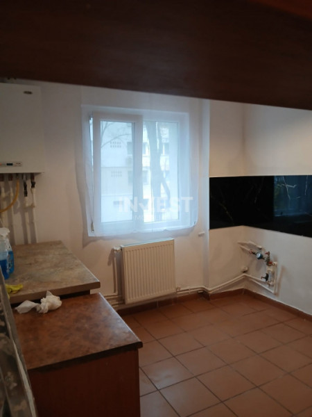Apartament 3 camere-Etaj intermediar-Tatarasi-Liceul Alexandru Ioan Cuza