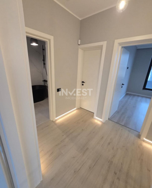 CASA 5 CAMERE, 3 BAI, 470MP TEREN, 135MP UTILI, ZONA MIROSLAVA-700M DE CENTRU