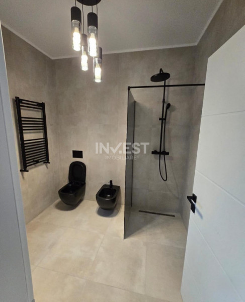 CASA 5 CAMERE, 3 BAI, 470MP TEREN, 135MP UTILI, ZONA MIROSLAVA-700M DE CENTRU