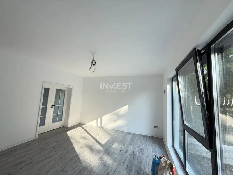 CASA INDIVIDUALA, 4 CAMERE, 2 BAI , 400 MP TEREN, Moldova Mall