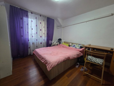 DE VANZARE-APARTAMENT 2 CAMERE-DECOMANDAT