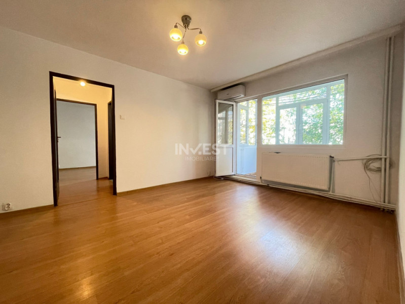 Apartament 2 camere-50 mp-Podu Ros-etaj intermediar