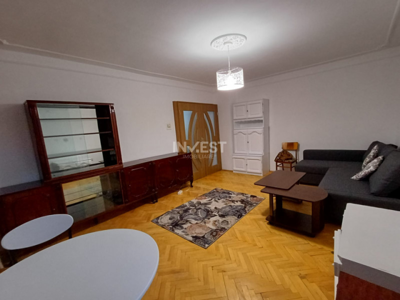 Apartament 3 camere, bloc tip vila, Zona Arcu 
