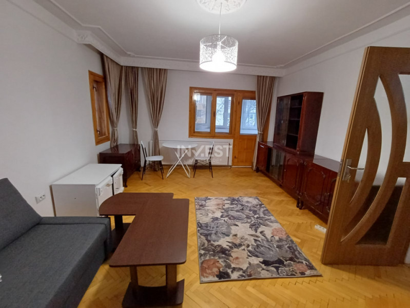 Apartament 3 camere, bloc tip vila, Zona Arcu 