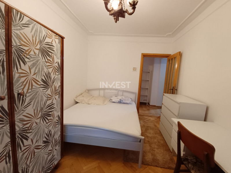 Apartament 3 camere, bloc tip vila, Zona Arcu 