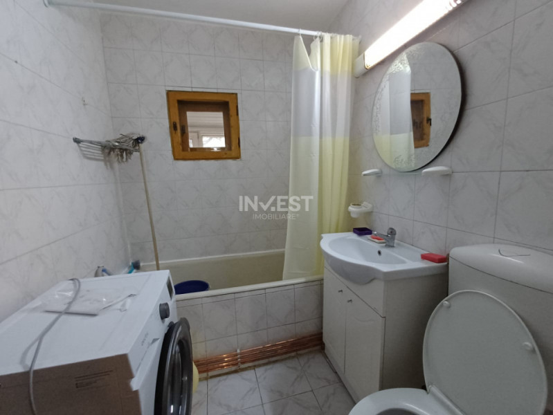 Apartament 3 camere, bloc tip vila, Zona Arcu 