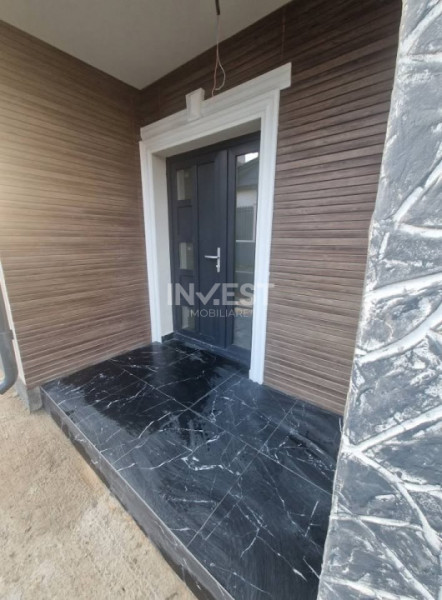 CASA 4 CAMERE, 2 BAI, 440 MP TEREN, MIROSLAVA