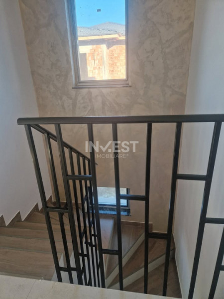 CASA 4 CAMERE, 2 BAI, 440 MP TEREN, MIROSLAVA