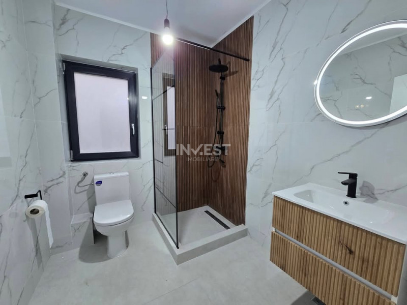 CASA 4 CAMERE, 2 BAI, 440 MP TEREN, MIROSLAVA