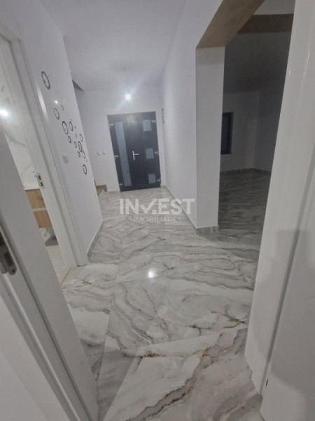 CASA 4 CAMERE, 2 BAI, 440 MP TEREN, MIROSLAVA