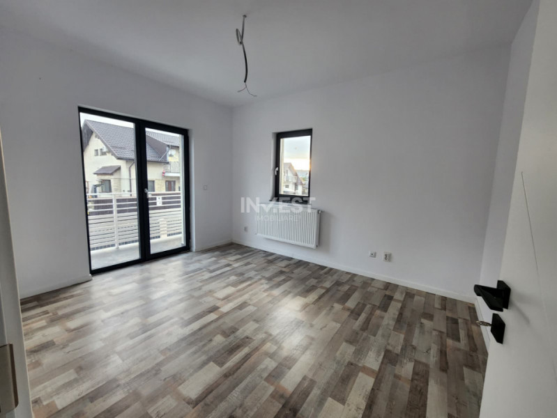 CASA 4 CAMERE, 2 BAI, 440 MP TEREN, MIROSLAVA