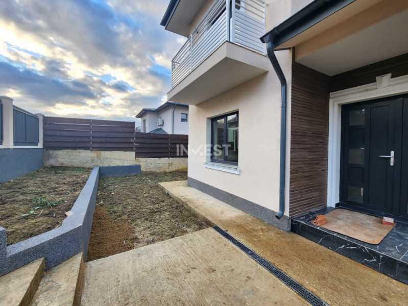 CASA 4 CAMERE, 2 BAI, 440 MP TEREN, MIROSLAVA