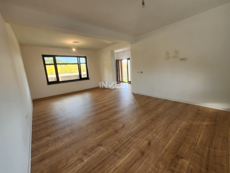 CASA INDIVIDUALA,4 CAMERE, 120MP UTILI, MIROSLAVA