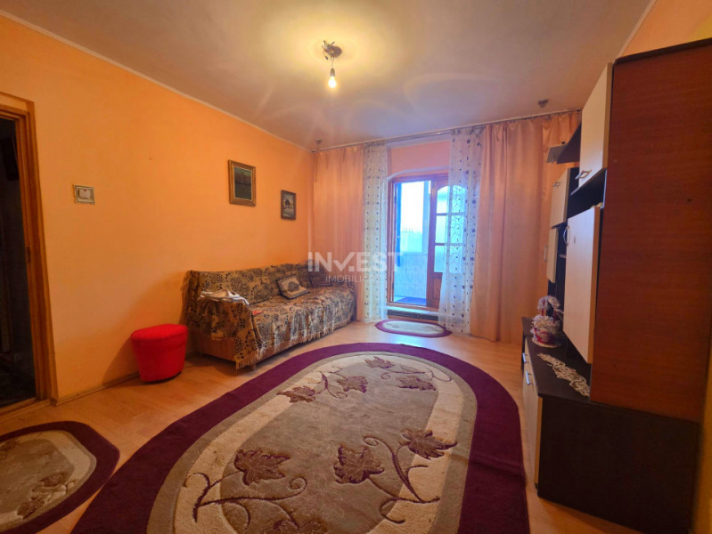 DE VANZARE-APARTAMENT 3 CAMERE-MIRCEA CEL BATRAN