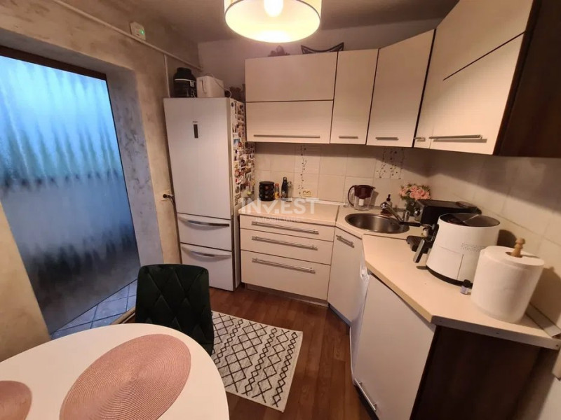 Apartament 3 camere decomandat, 72 mp – complet mobilat și renovat, Nicolina!