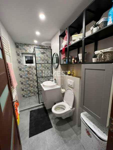 Apartament 2 camere-renovat-Podu Ros-etaj 2-bloc fara risc