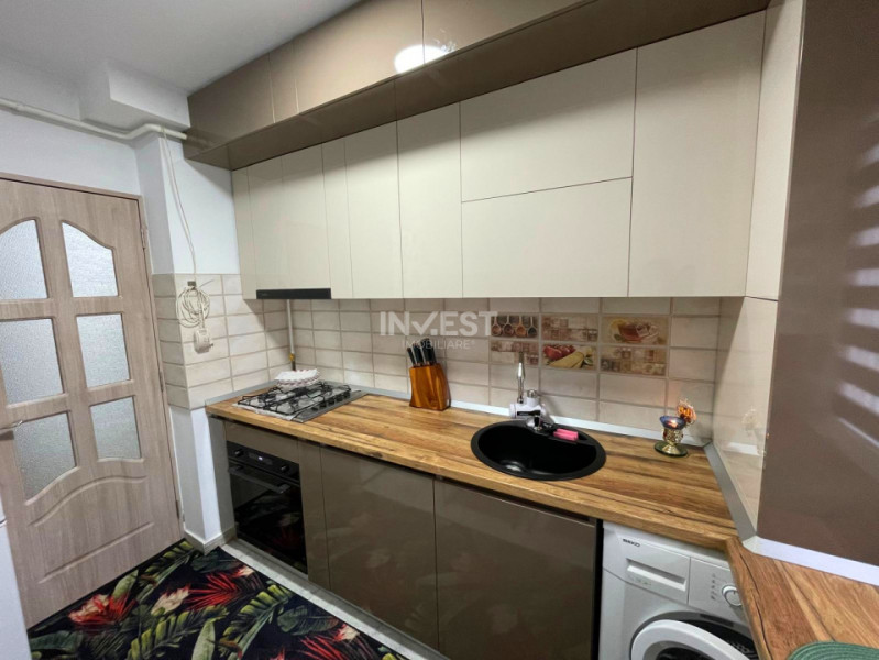 Apartament 2 camere-renovat-Podu Ros-etaj 2-bloc fara risc