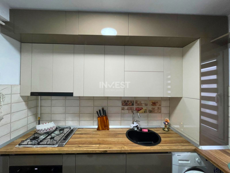 Apartament 2 camere-renovat-Podu Ros-etaj 2-bloc fara risc