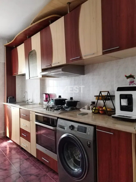 Apartament de vanzare, 3 camere, zona Pacurari- Scoala Elena Cuza, Iasi