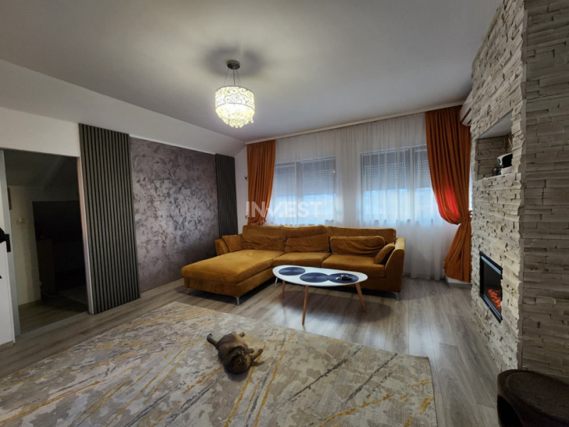 APARTAMENT CU 4 CAMERE, ZONA CAPAT CUG-VISOIANU