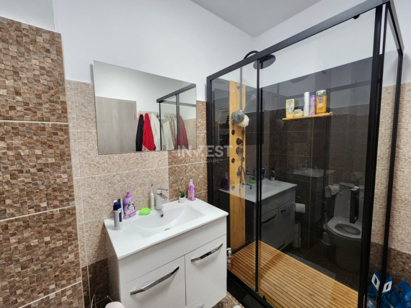 APARTAMENT CU 4 CAMERE, ZONA CAPAT CUG-VISOIANU