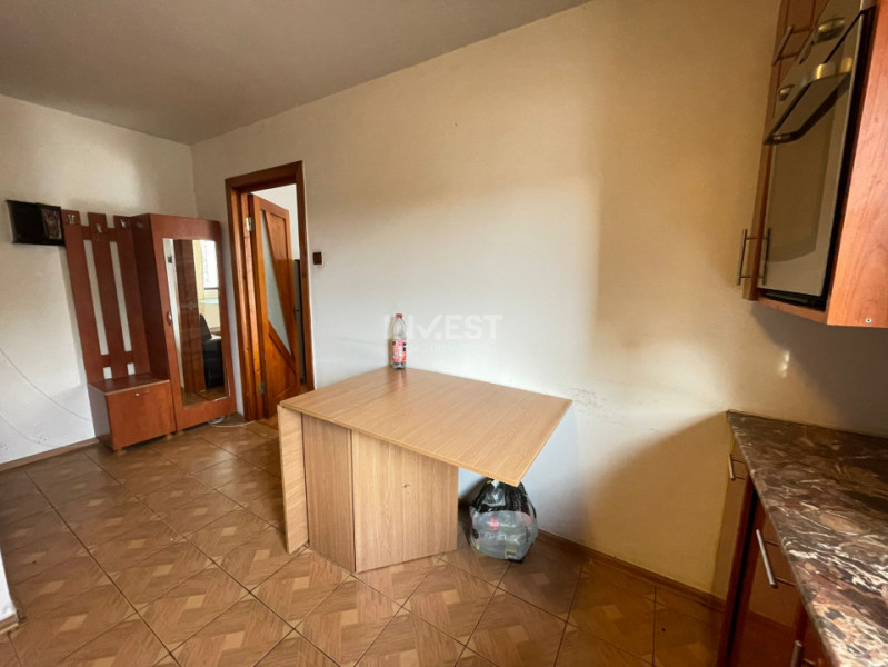 Apartament 2 camere-50 mp-Pod de Piatra-etaj intermediar