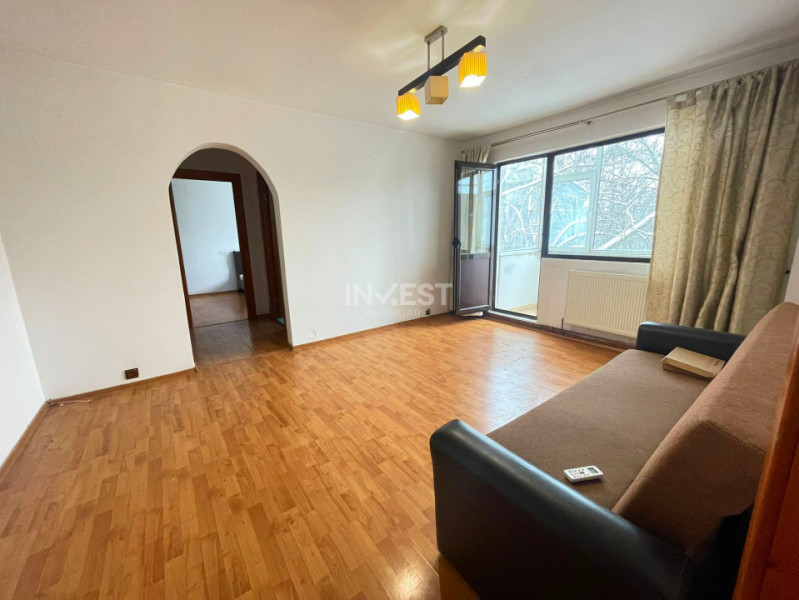 Apartament 2 camere-52 mp-Pod de Piatra-etaj intermediar