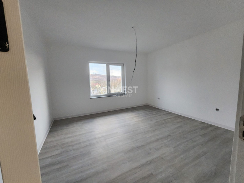 CASA INDIVIDUALA, 4 CAMERE, 2 BAI, 115 MP UTILI, MIROSLAVA