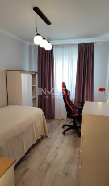 DE VANZARE-APARTAMENT 3 CAMERE-DACIA