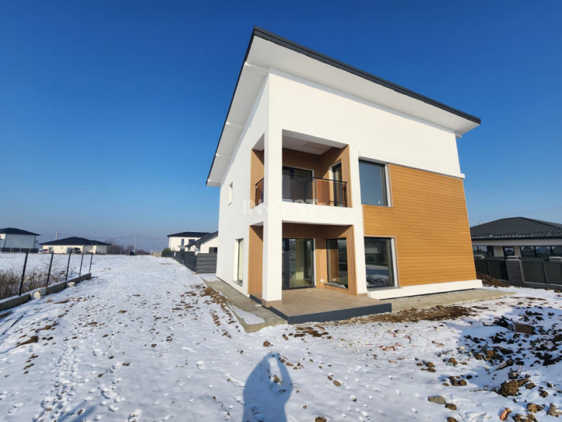 CARTIER PRIVAT, CASA 4 CAMERE, 2 BAI, MIROSLAVA , PLACA DE BETON PESTE ETAJ