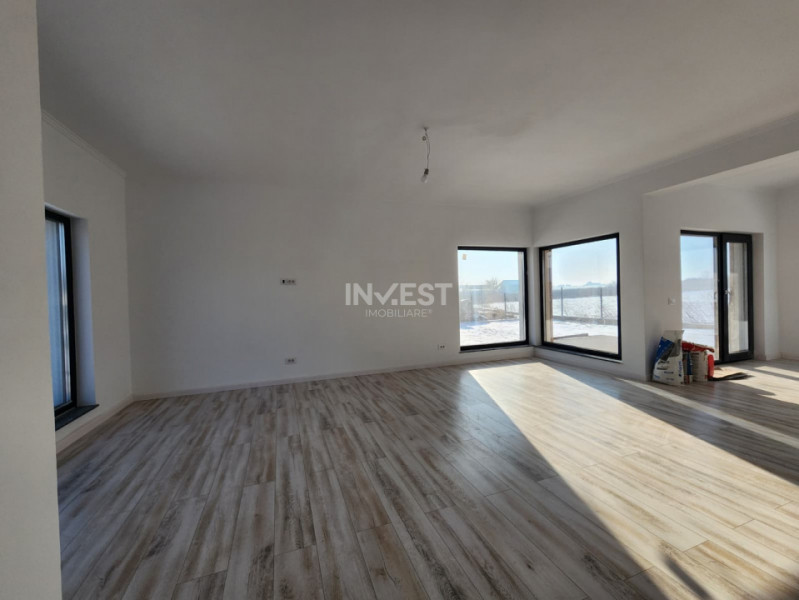 CARTIER PRIVAT, CASA 4 CAMERE, 2 BAI, MIROSLAVA , PLACA DE BETON PESTE ETAJ