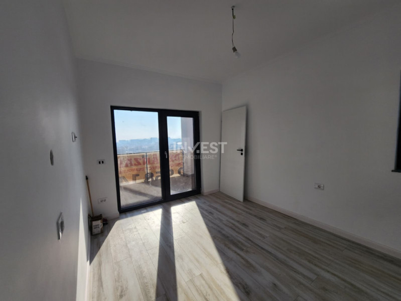 CARTIER PRIVAT, CASA 4 CAMERE, 2 BAI, MIROSLAVA , PLACA DE BETON PESTE ETAJ