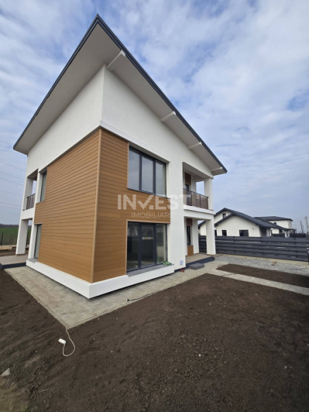 CARTIER PRIVAT, CASA 4 CAMERE, 2 BAI, MIROSLAVA , PLACA DE BETON PESTE ETAJ