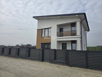 CARTIER PRIVAT, CASA 4 CAMERE, 2 BAI, MIROSLAVA , PLACA DE BETON PESTE ETAJ