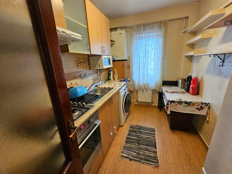 Apartament 2 camere-Podu Ros-sens giratoriu-bloc fara risc